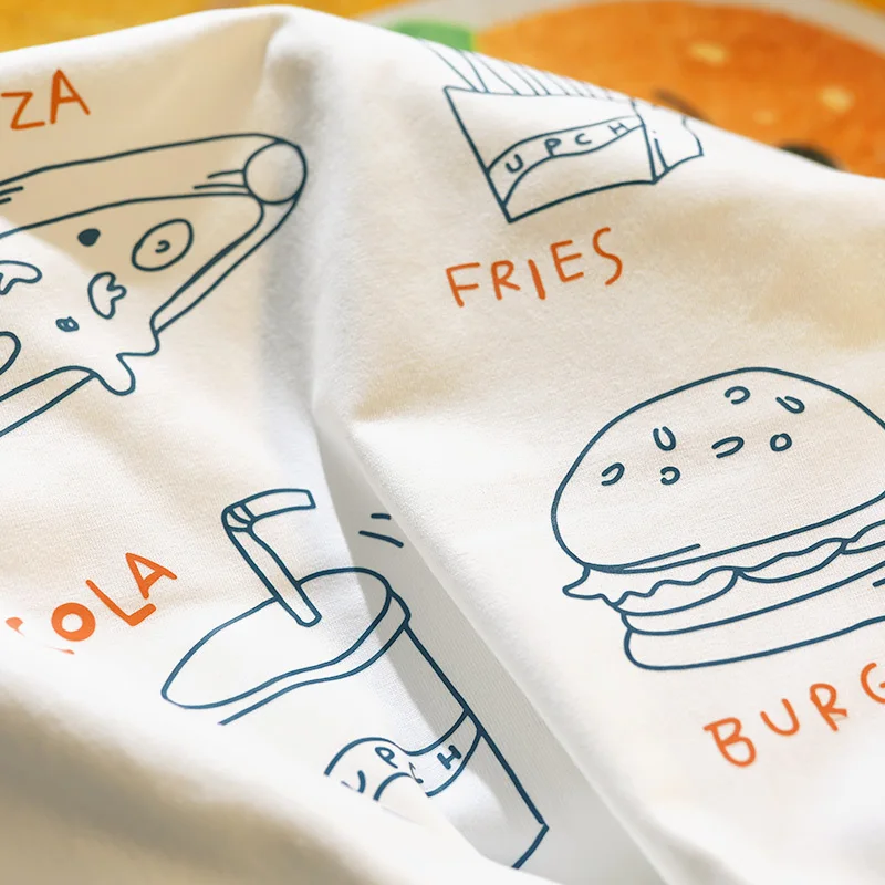 シンプルな白Tシャツを選ぶべき理由は？日常の中心に置くべきアイテムとは？