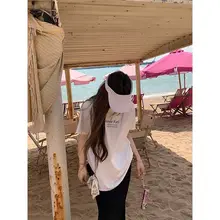 夏にぴったり！ラウンドネックロゴのカジュアルショートスリーブTシャツ【フィット・女性用】