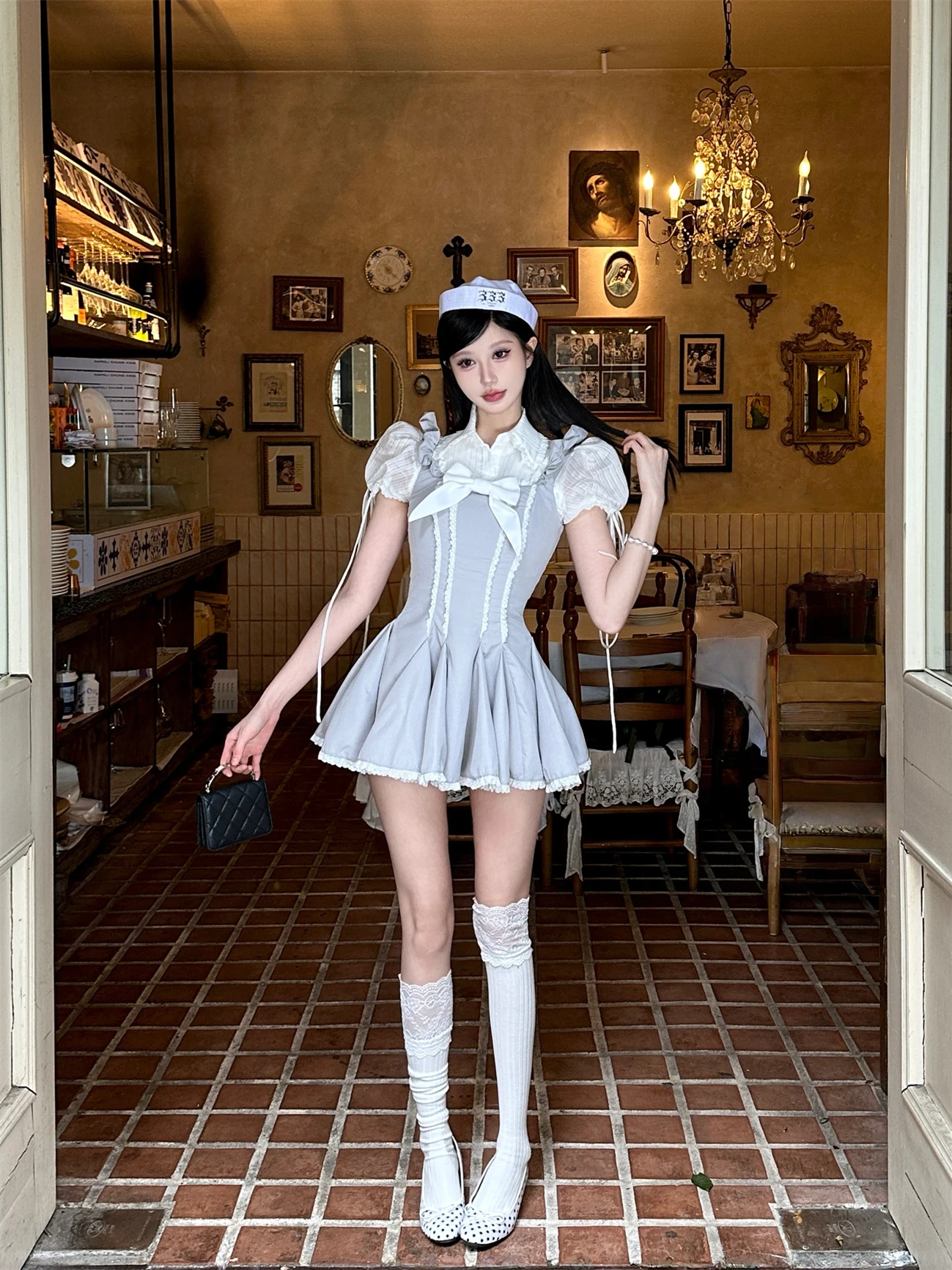 かわいい制服がどんな風に見えるのか？ドット柄キャミソールワンピースで解き明かすリアルな雰囲気