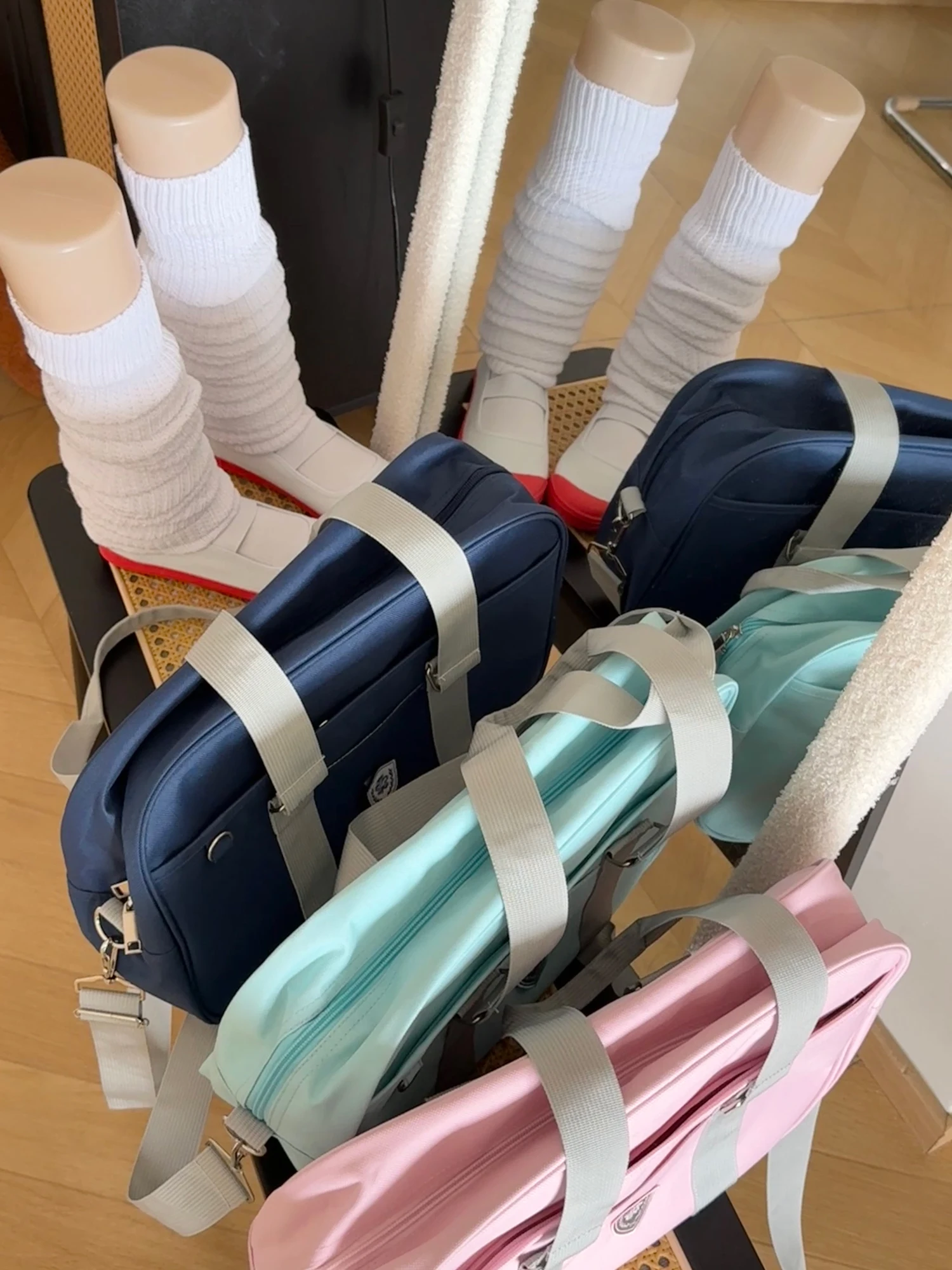 卒業式バッグのコーデに最適な甜美学院風ユニフォームバッグとは？