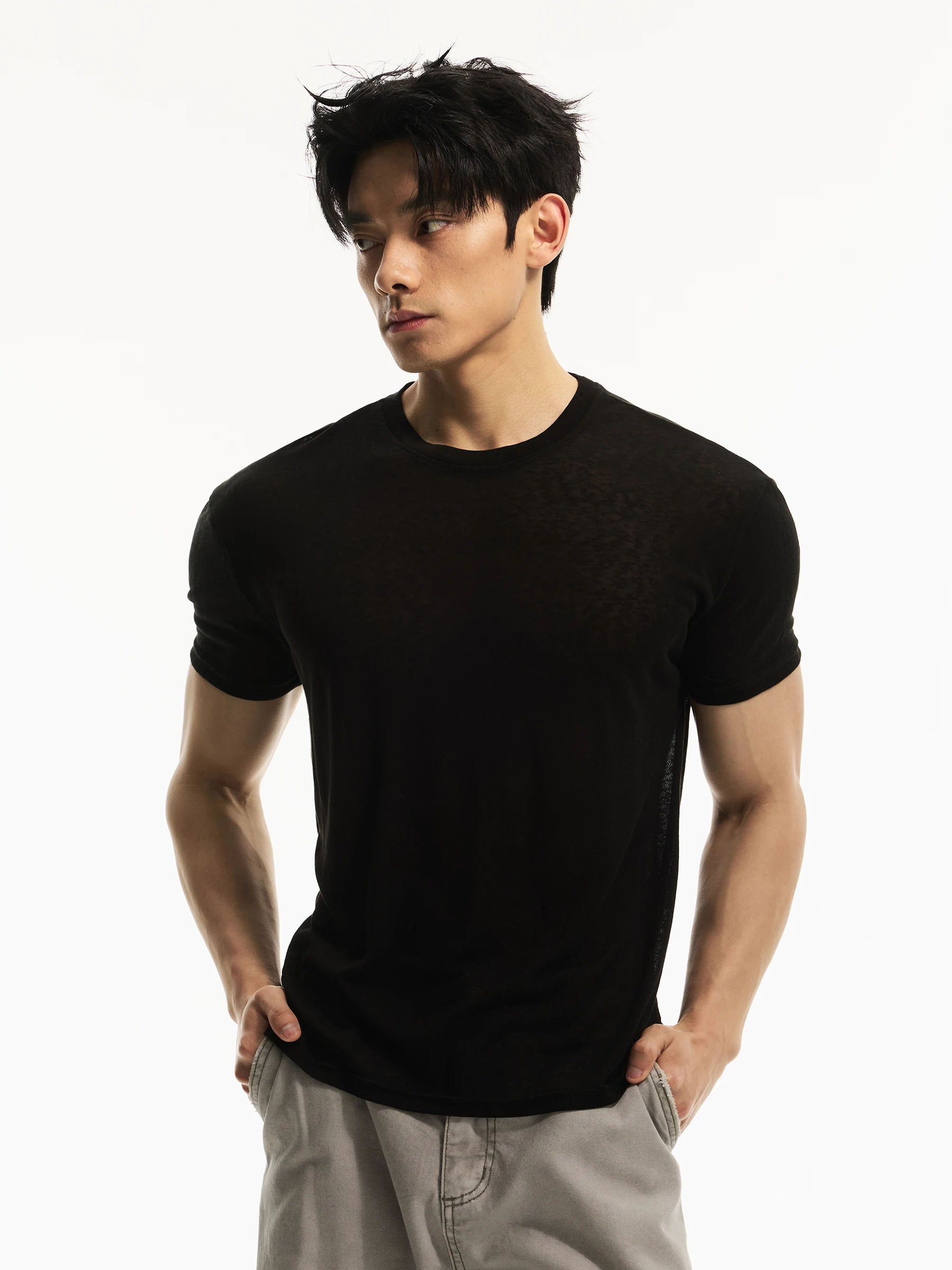 シャツ トレーナー とは？極上の柔らかさを実現するアイスシルクTシャツの実用性とシーン別活用