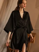 夏用 セクシーアイスシルク薄手半袖ルームガウン【春秋用・ゆったりデザイン】