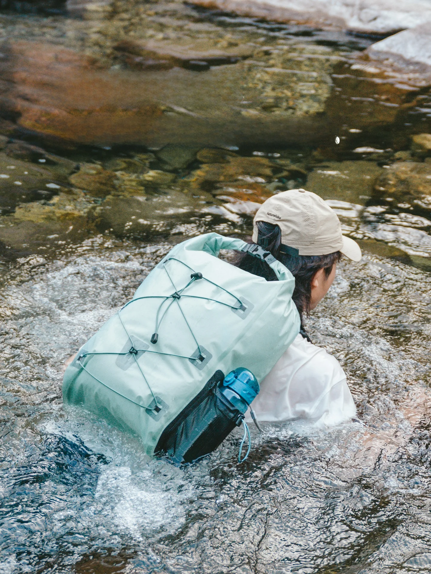 登山で水が漏れないバックパックは、本当に存在するのか？