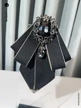 エレガントなデザイン！深い青色の水晶装飾付きアーチ型蝶ネクタイ【ユニセックス・クラシック スタイル】