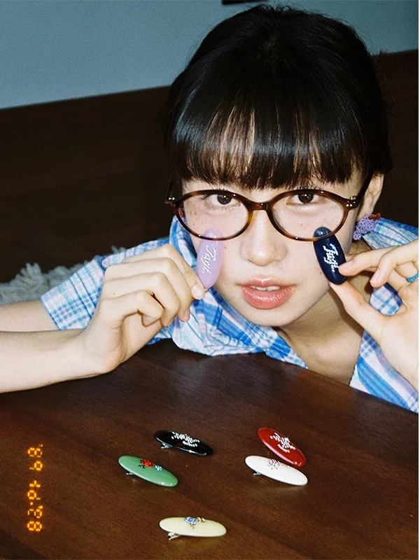 30代の老眼チェックや50代の若く見えるメガネに悩むなら、このクラシックな楕円形フレームが救う