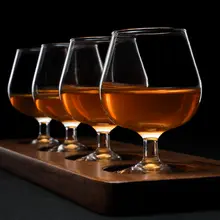 小容量のクラフトビール試飲グラス【ガラス製・ウィスキー用・カード型デザイン・トレイ付き】（セットアップ対応）