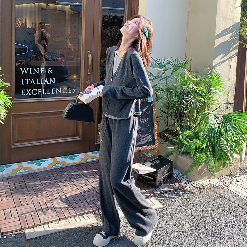 女性用カジュアルスタイルのトップスとワイドパンツセットアップ：ぽっちゃり30代女性に最適なスタイル