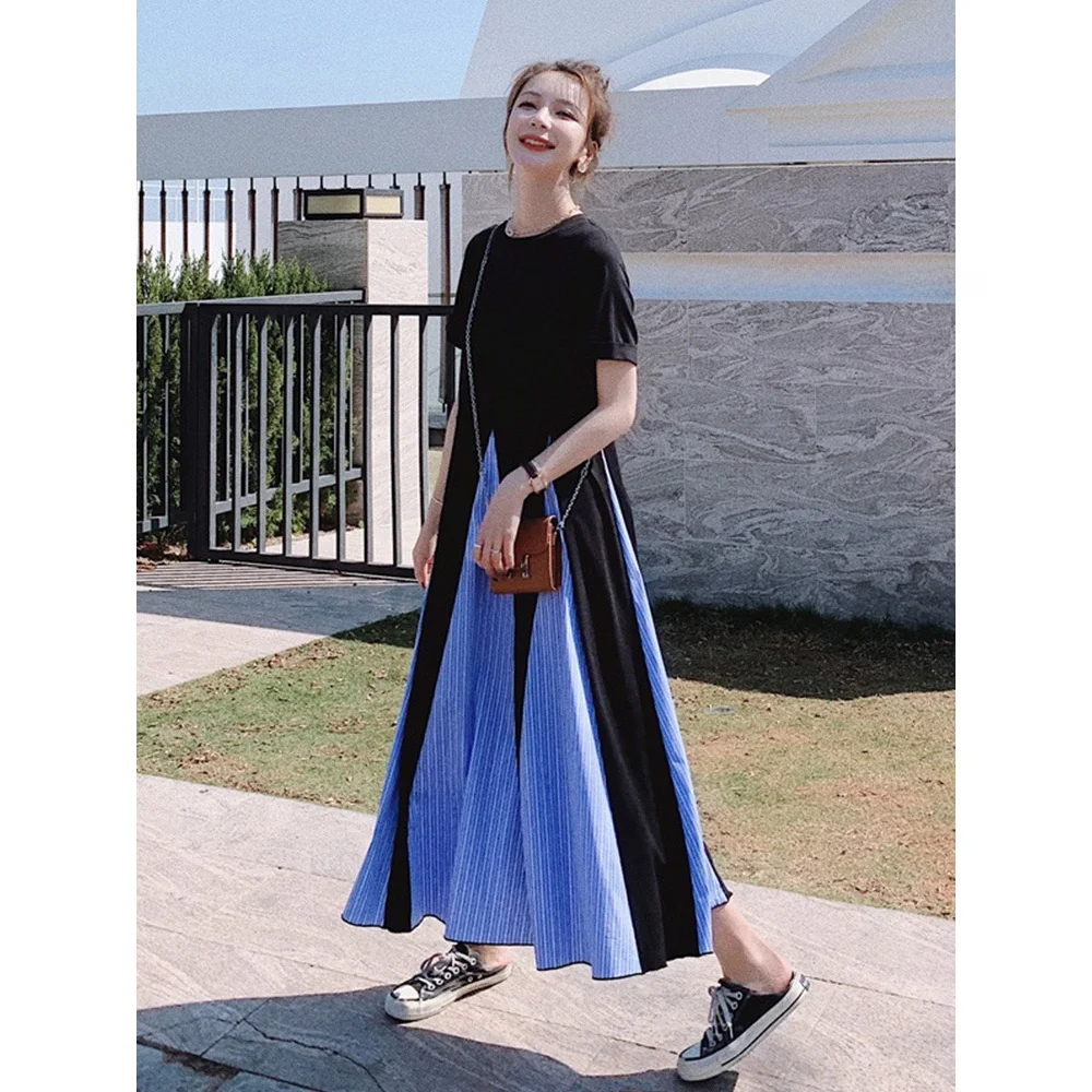 Tシャツワンピースを選ぶべきタイミングは？夏の通勤スタイルを救う1つのアイテム
