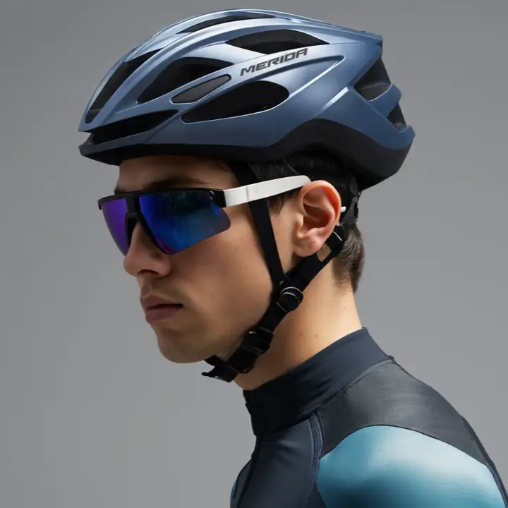 一体成型の自転車用ヘルメット【通気性・マウンテンバイク・ロードバイク用・安全装備】