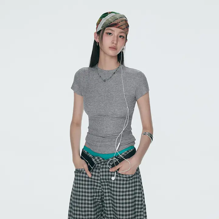 女性用アーチカットデザインの高品質ストレッチ短袖Tシャツ【夏用・フィット感抜群】