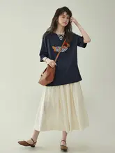 デザイン性の高い小犬パッチ付き Tシャツ【ラウンドネック・五分袖・カジュアル】