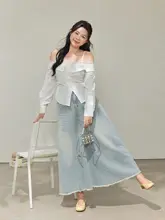 春にぴったり！オフショルダー白トップス×ミニデニムスカート【スタイルアップ効果・セットアップ対応】
