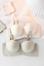 バストを美しく見せる！半カップ無痕ブラジャー【安全ストラップ・着用快適】