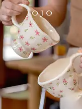 高級感あるマークカップ【クリーム色・レトロ小花模様・陶器製】
