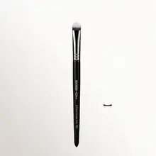 三角形コンシーラーブラシ【シミ・ニキビ跡・クマ隠し用・メイクアップアーティスト推奨】