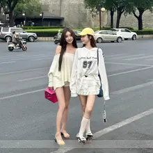 女性用 オフショルダー バットウィングスリーブニットトップス【秋冬・ルーズフィット・スリムデザイン】