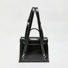 春らしい遊び心満載のレトロデザインリュックサック【ファッショナブル・フラップタイプ】