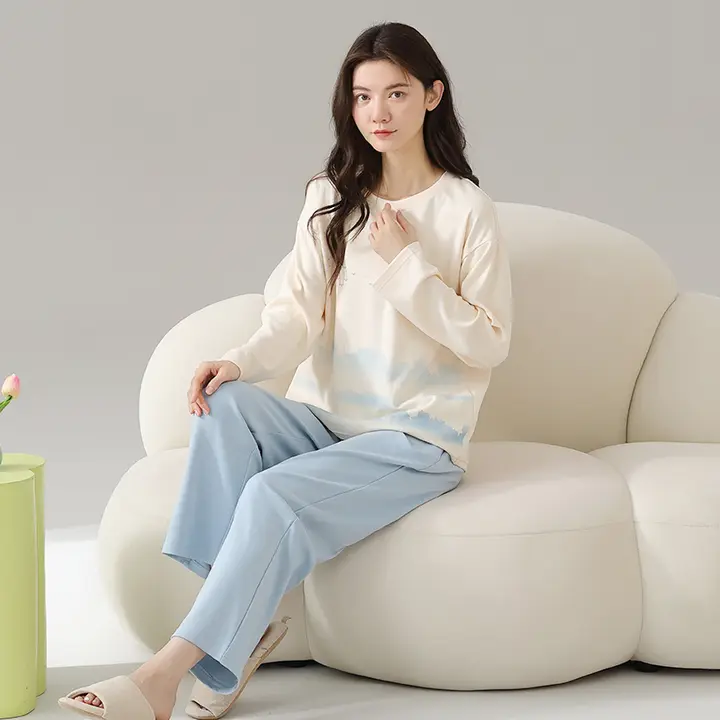 極上の柔らかさの綿製女性用パジャマ【秋冬用・シンプルデザイン・外出可能】