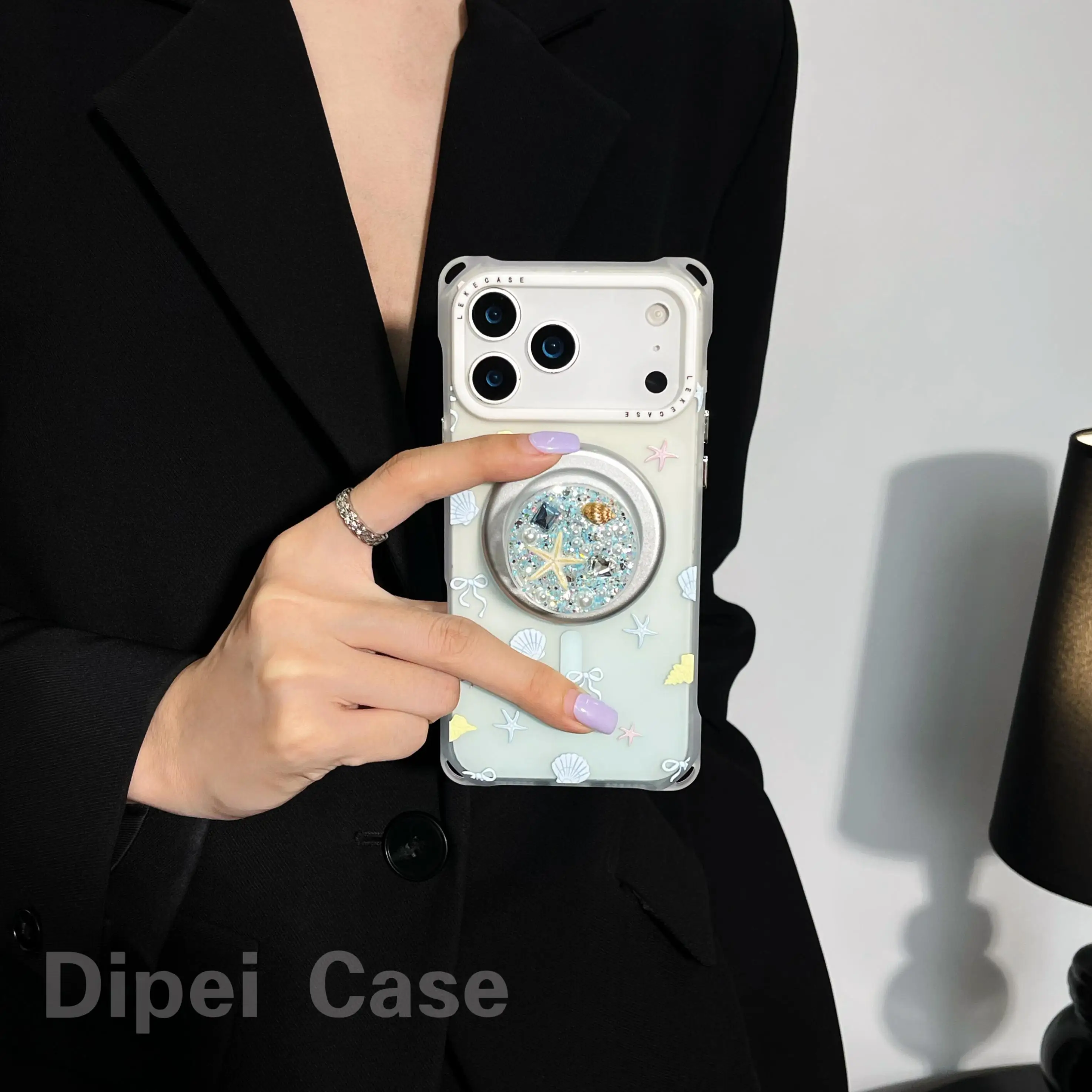 スマホケース スタンド 付き どう選ぶ？貝殻デザインのマグネット式ケースが通勤に最適な理由