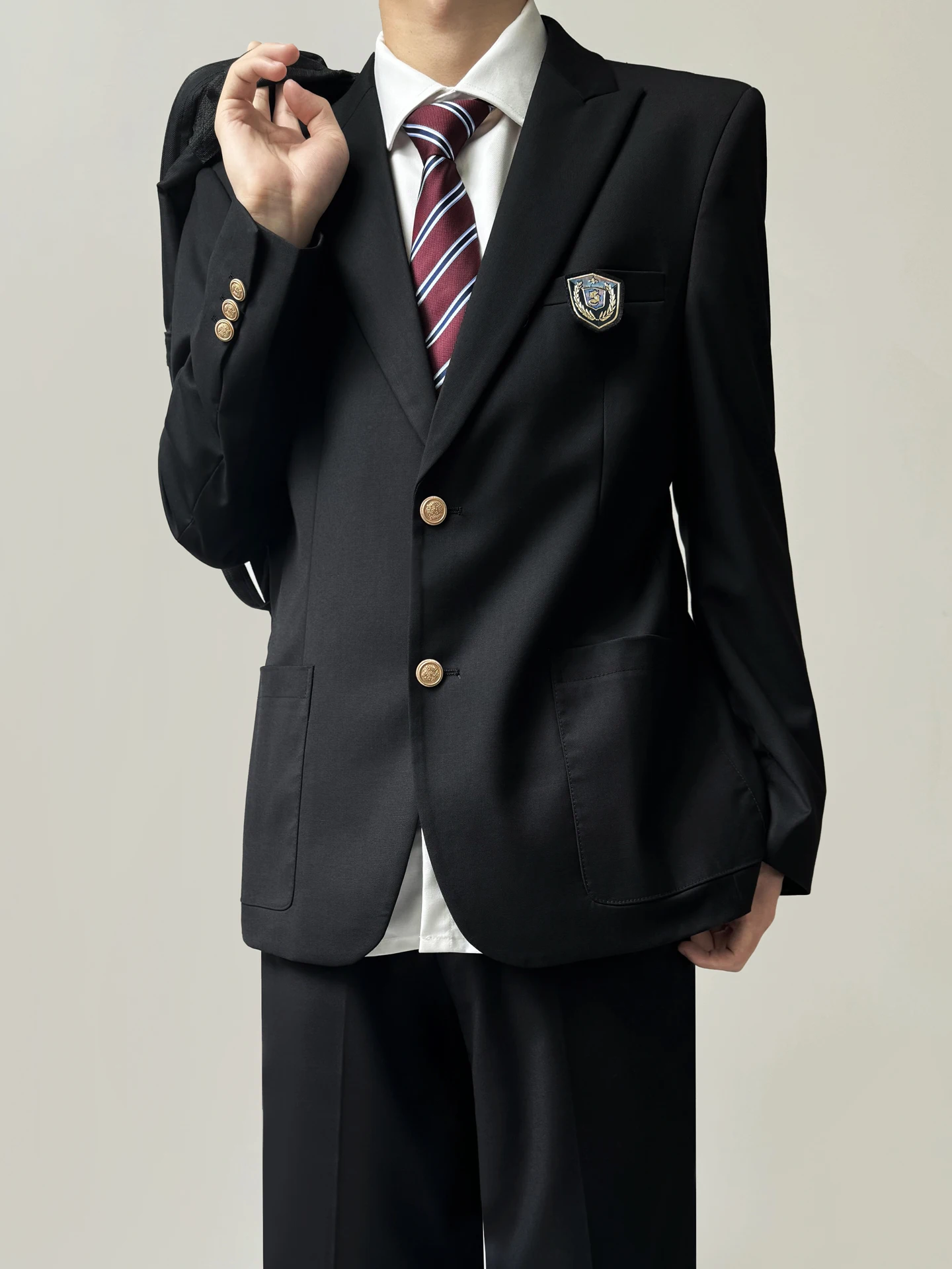 学生用秋季西洋服【学院風・デザインスーツ】：中古制服販売で選ぶべきデザインとサイズ対応