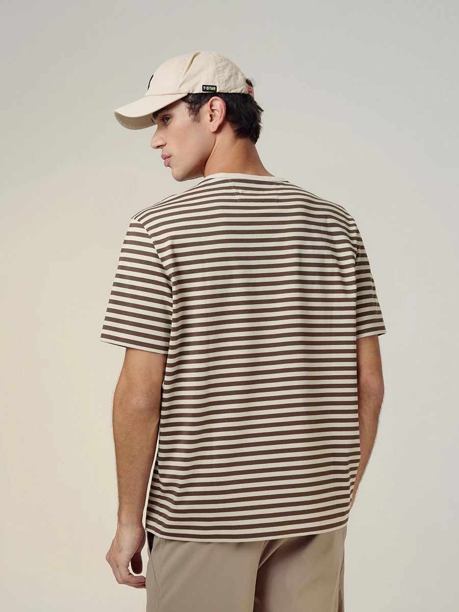 ストライプ柄 メンズTシャツはどう選ぶ？リアルな使い方と人気ブランドの比較で解説