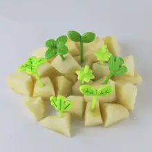 可愛い四葉デザインの子供用フルーツフォーク【プラスチック製・ア  ニメキャラクター・パーティー用】（セットアップ対応）