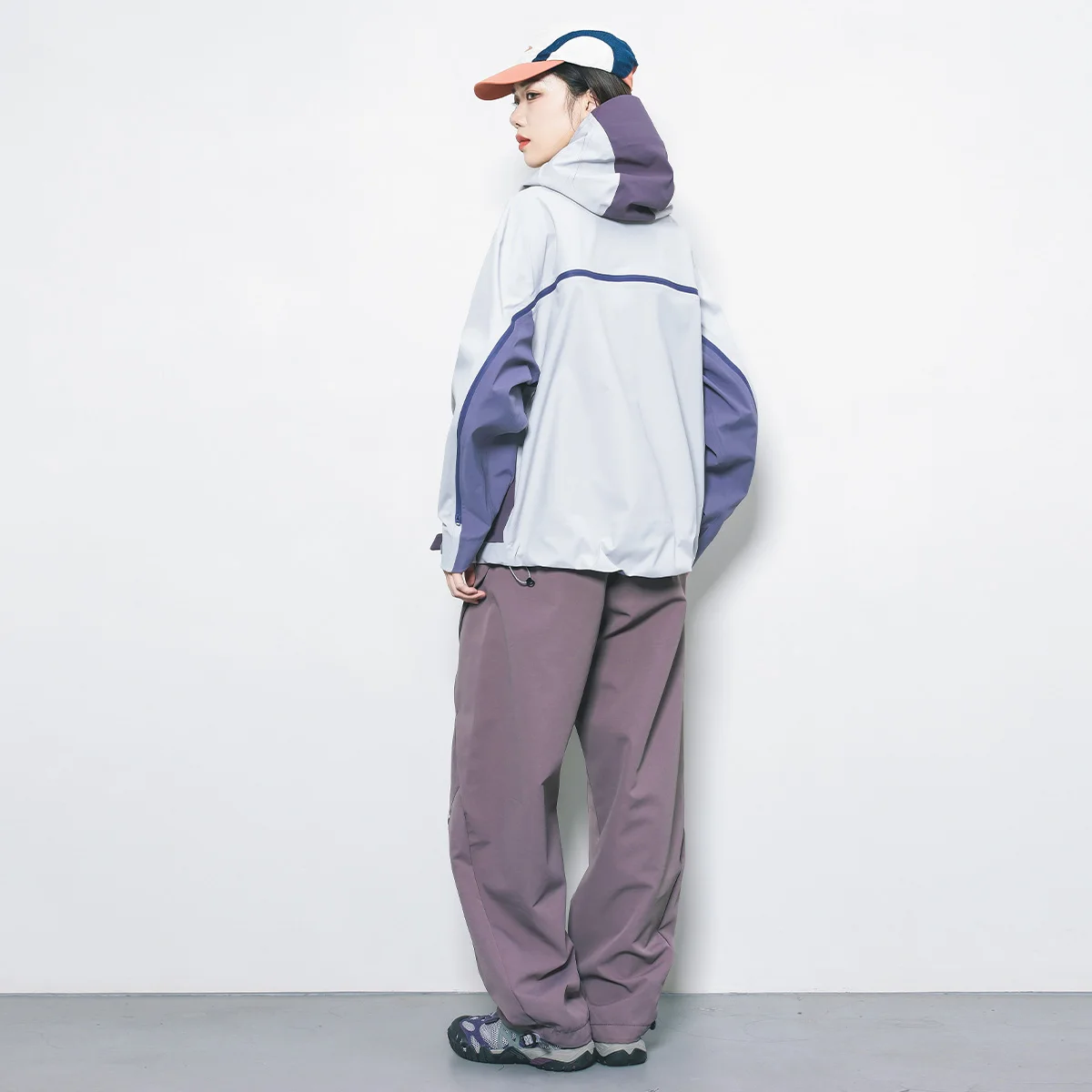 weatherproof ジャケット は本当に雨に強いのか？軽量で実用的なレインジャケットが選ばれる理由とは