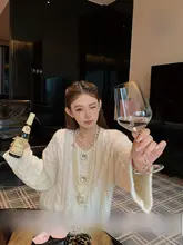 温かみのある秋冬用カーディガンとハイウエストショートパンツ【柔らかな毛糸・スタイリッシュデザイン・セットアップ対応】