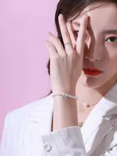 個性的なデザインのパールブレスレット【ミニマリストスタイル・ギフトに最適】