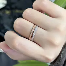 925純銀製 18Kロゼゴールドメッキのツイストデザインダイヤモンド付き細リング【重ね着け対応】