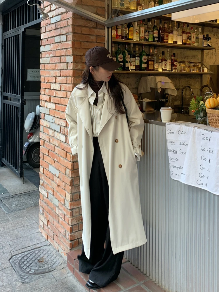 きれいめコーデの本質は色のバランス？天ブルーカーゴパンツで解説