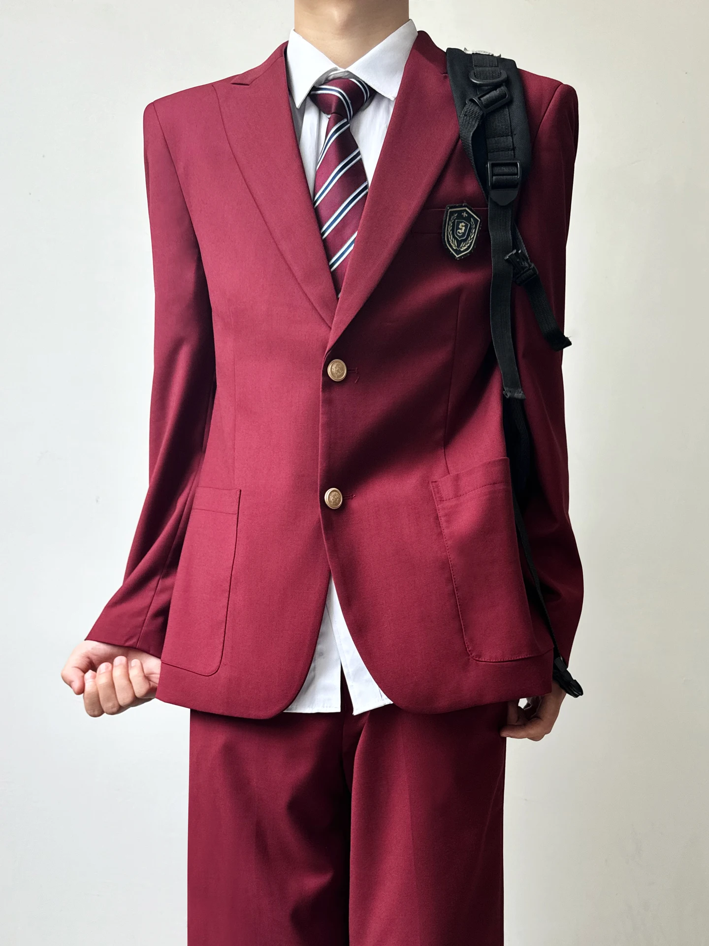 学生用秋季西洋服【学院風・デザインスーツ】：中古制服販売で選ぶべきデザインとサイズ対応