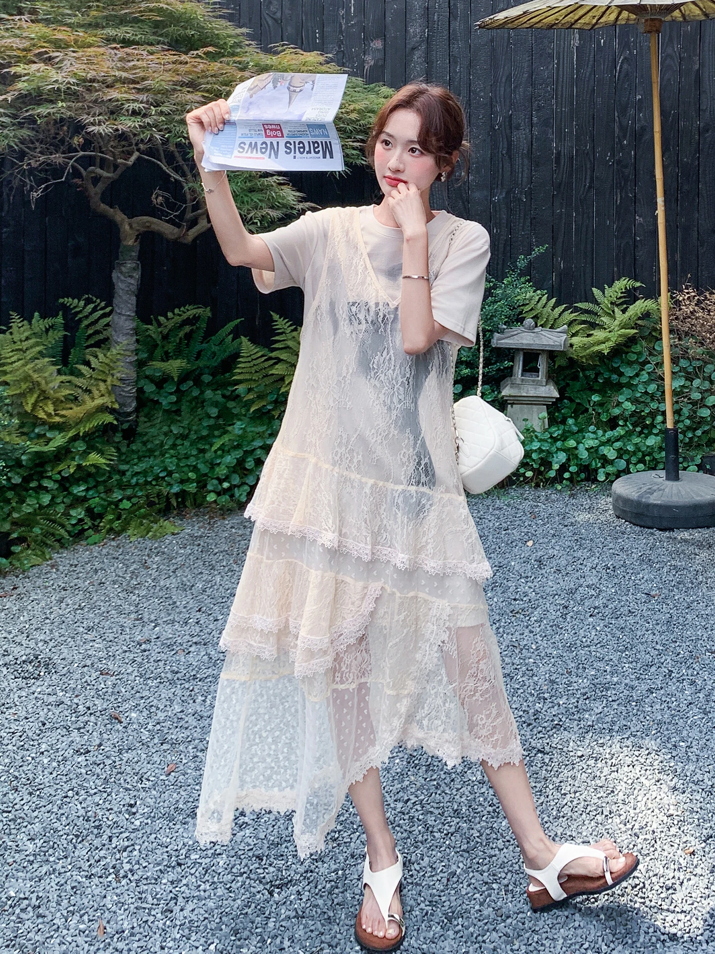 感溢れるレース不規則カーディガン：女性向けカジュアルスタイルの重ね着対応アイテム
