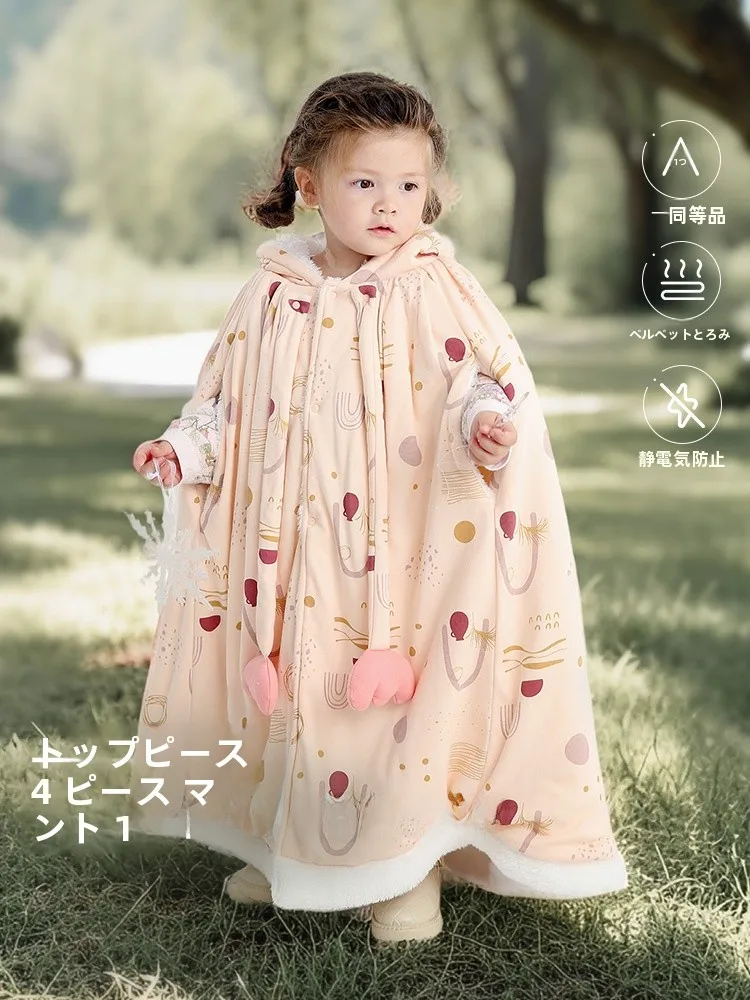 キャンプで子供が寒さに弱いとき、本当に役立つ防寒ケープは？
