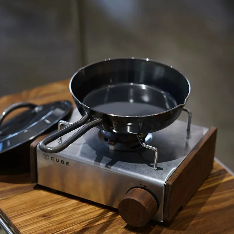 キャンプ フライパン フラットパン 10inch 鉄製の実用性と使用シーン