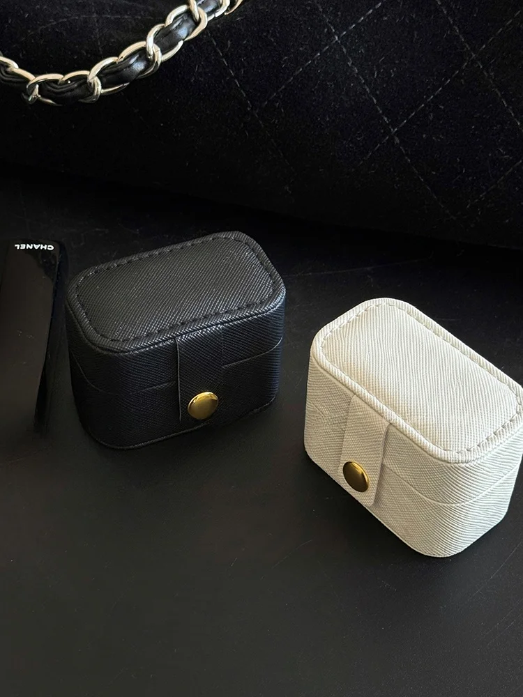 PU製ミニリング収納ボックス：旅行や通勤で持ち運びに最適なミニ収納の実用性解析