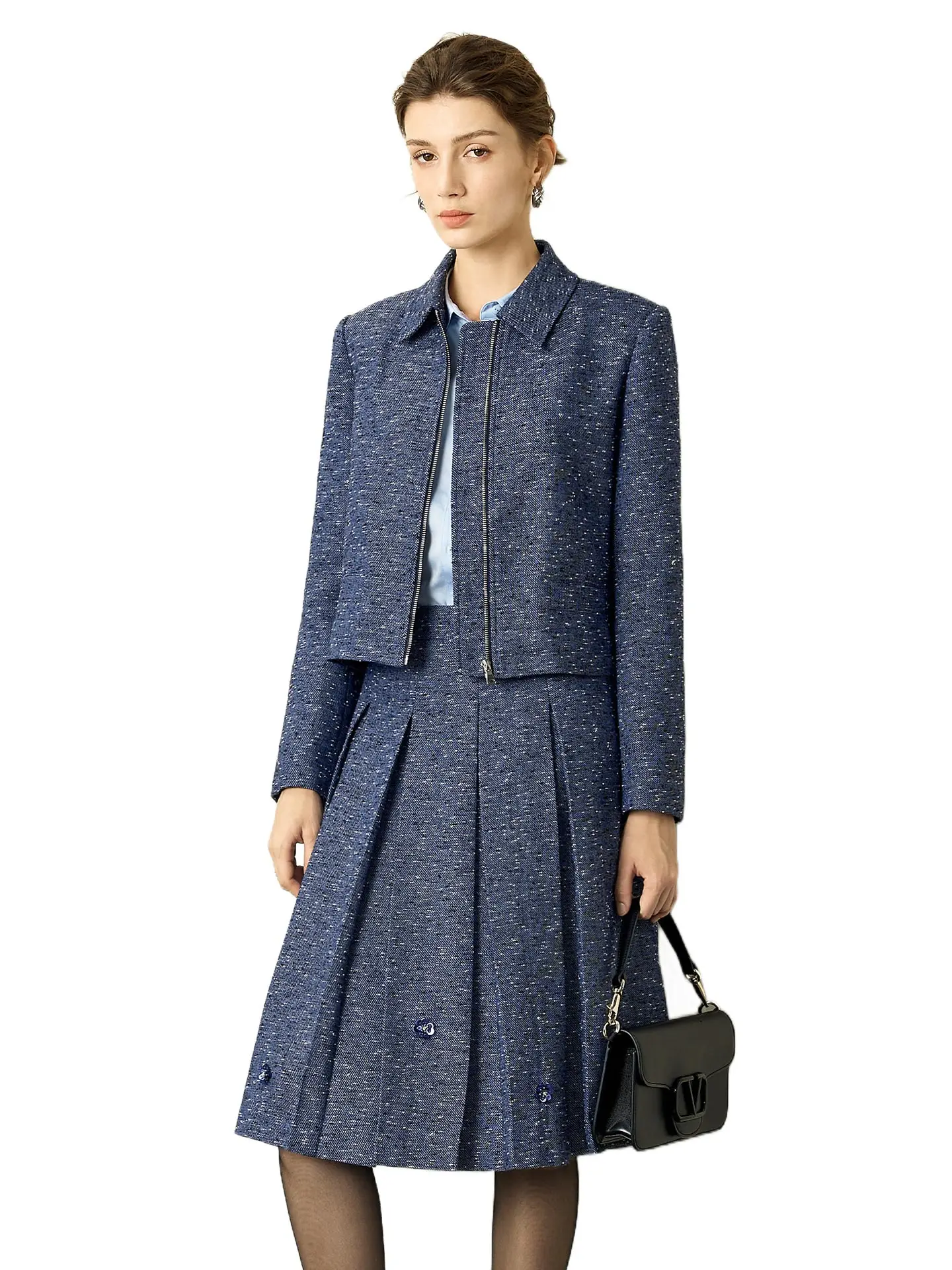 10月中ばに着る服はどう選ぶ？50代女性の秋旅行・初デートに最適なコーデの答えはここに
