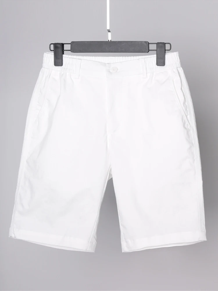 20代後半の夏にどんなショートパンツがおすすめ？カジュアルで洗練されたスタイルを実現する1つの答え