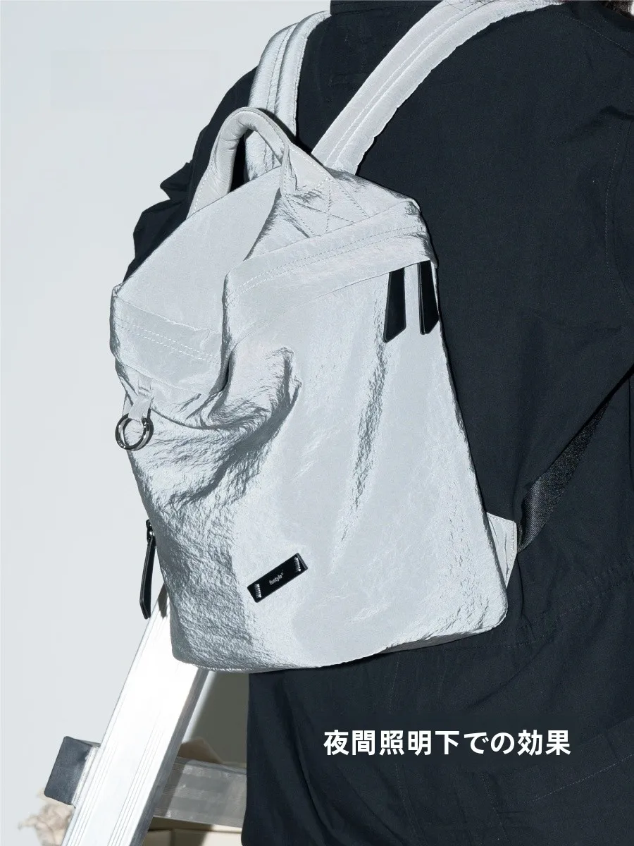 日中の移動に最適なdaypackは、本当に「軽さ」と「防水性」が勝る？