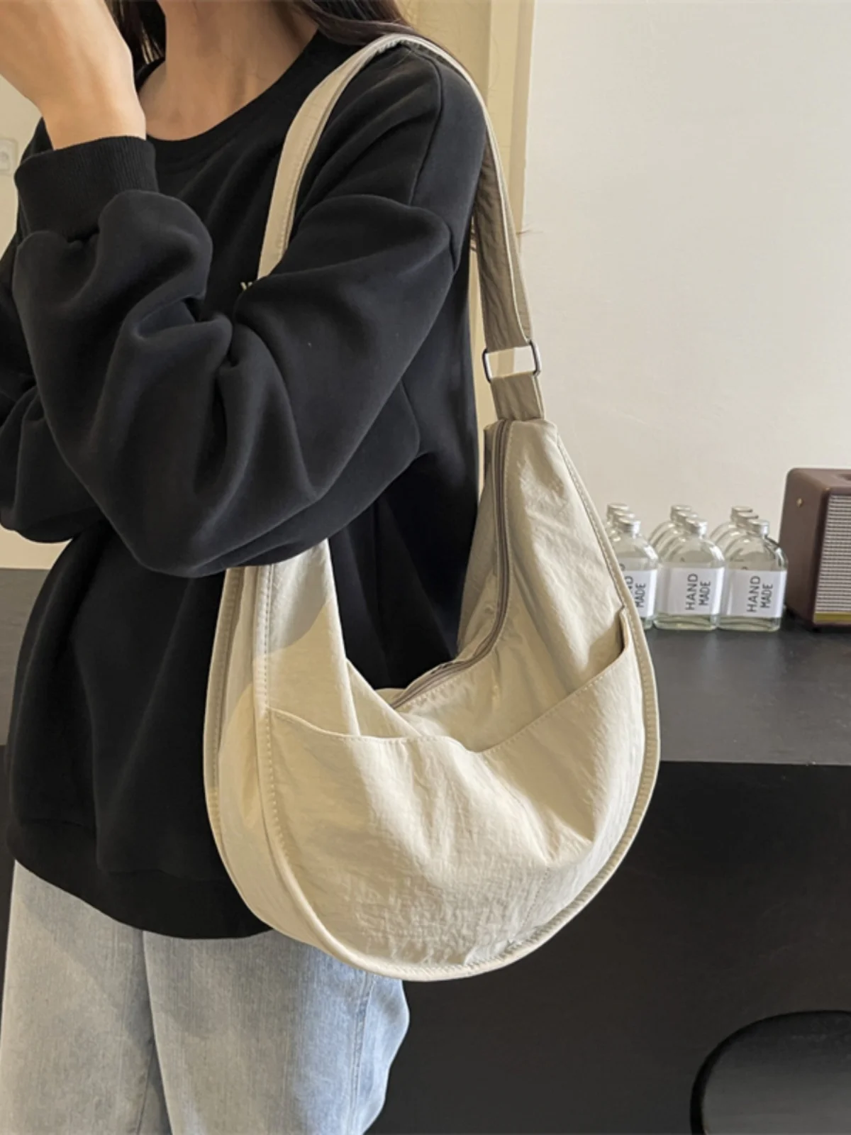 女子大学生が毎日持ち運ぶパソコンカバンは、どう選ぶ？