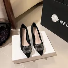 黒の細いヒールパンプス【ポインテッドトゥ・快適なソフトソール・大きいサイズ】