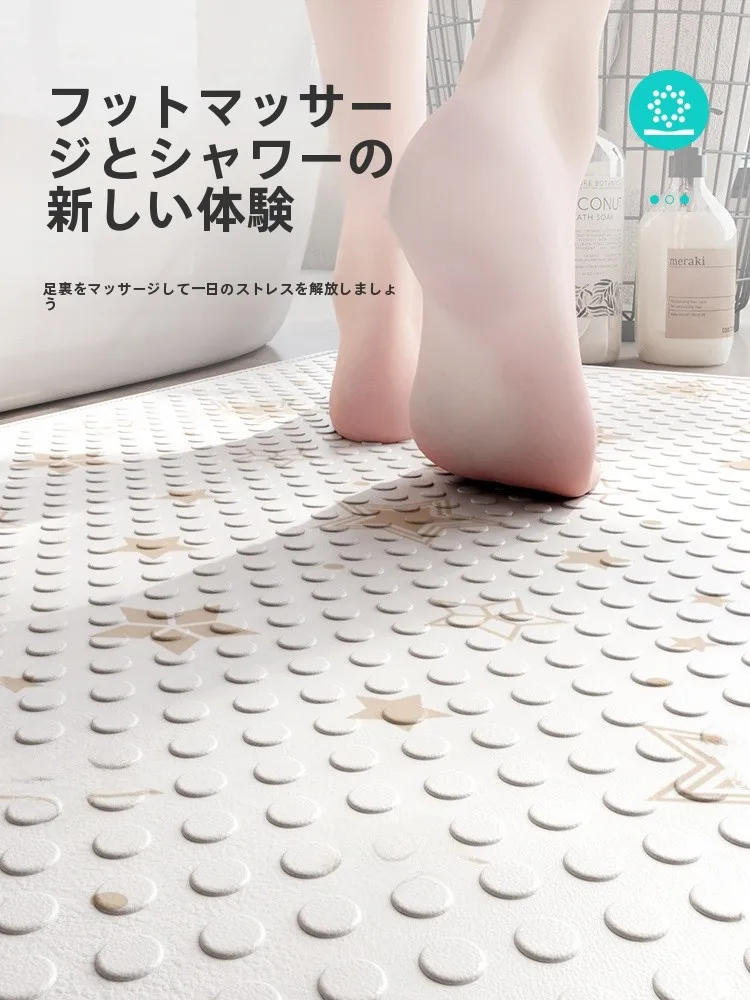 お風呂場の滑りやすさをどう防ぐ？防滑浴室マットが解決するリアルな使い方