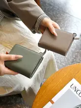 二つ折り財布 レディース 本革 シンプル コンパクト カード収納豊富 多機能