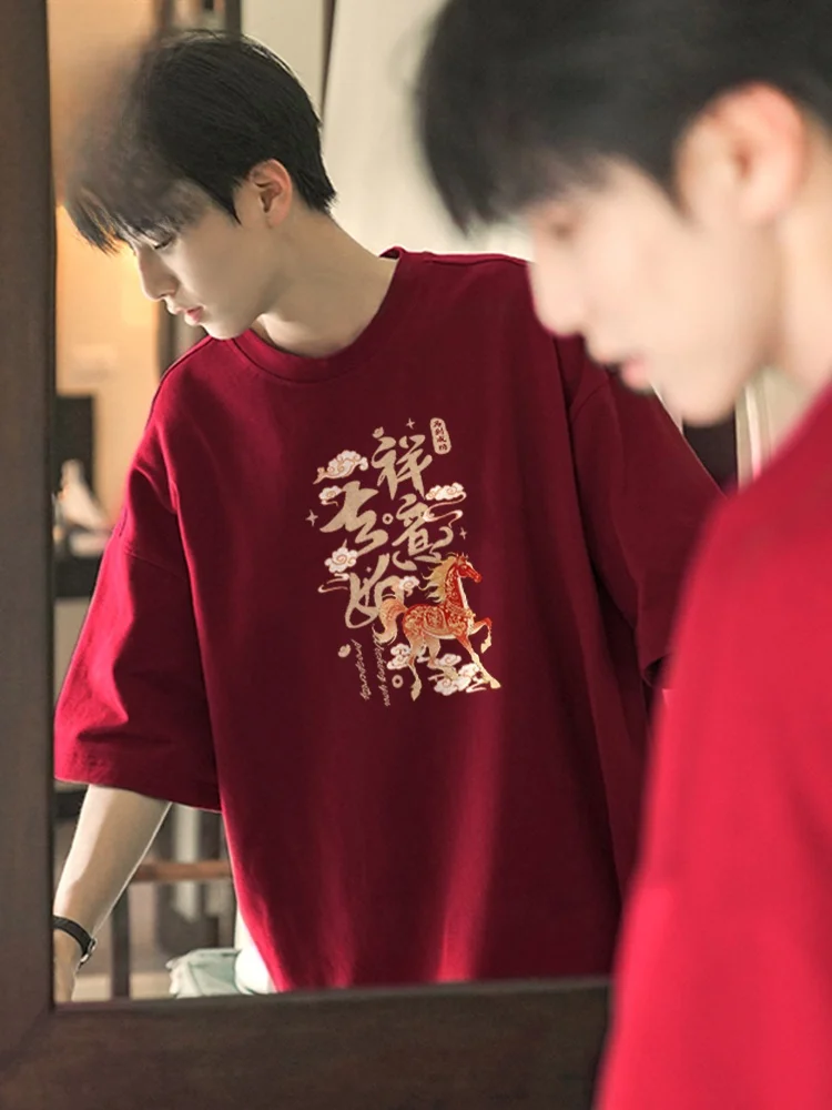 赤いtシャツ メンズ おすすめは？厳選3選で、どんなシーンに合うかを徹底解説