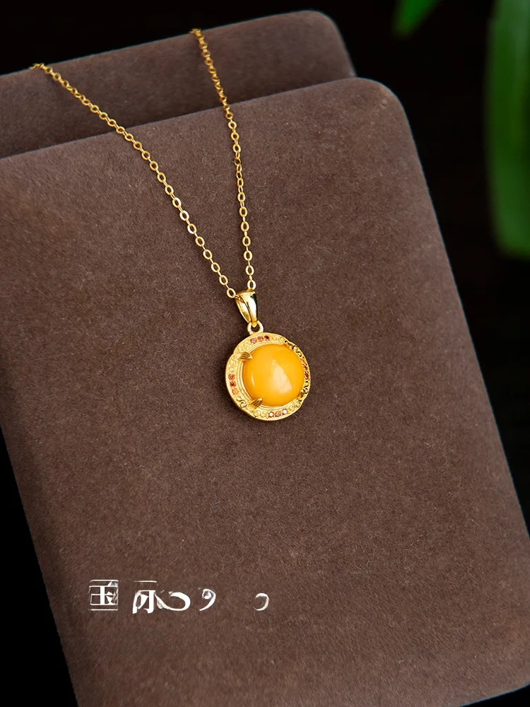 バルトアマーブレスレットと琥珀の違いは？天然琥珀の蜜蝋ペンダントトップが選ばれる理由とは？