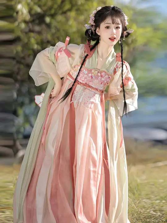 春秋用の漢風漢服【刺繍入り・優雅なデザイン・日常着に最適】