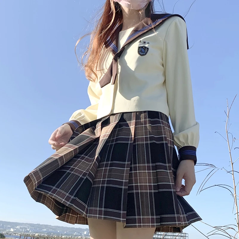 中性的服って何が好きなの？厳選3選で、日常からオフィスまで自在に活かす
