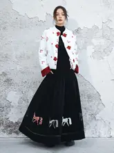 ブラックコーデュロイ女性用ロングスカート【刺繍デザイン・ウエストゴム】