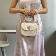 竹節デザインのスマホケース【高級感・手提げ・ショルダー対応】