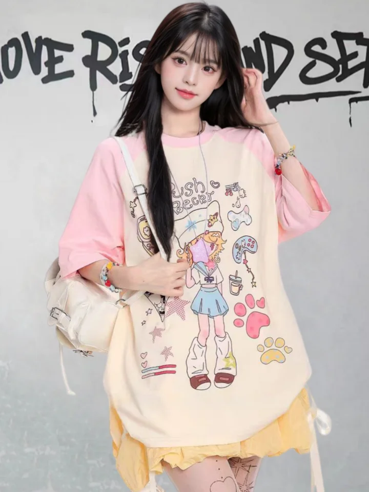春夏用カジュアルデザインのピンク色短袖Tシャツ【アメリカンアートスタイル・ユルいシルエット・Y2K風】